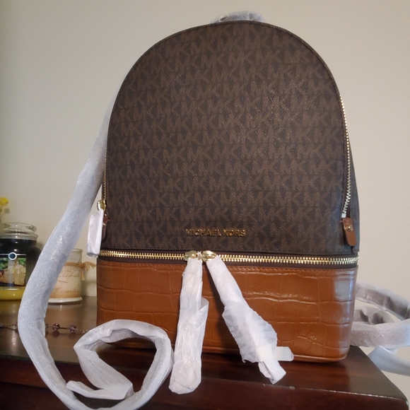 COPY - Michael Kors Rhea Logo Backpack - Picture 1 of 4